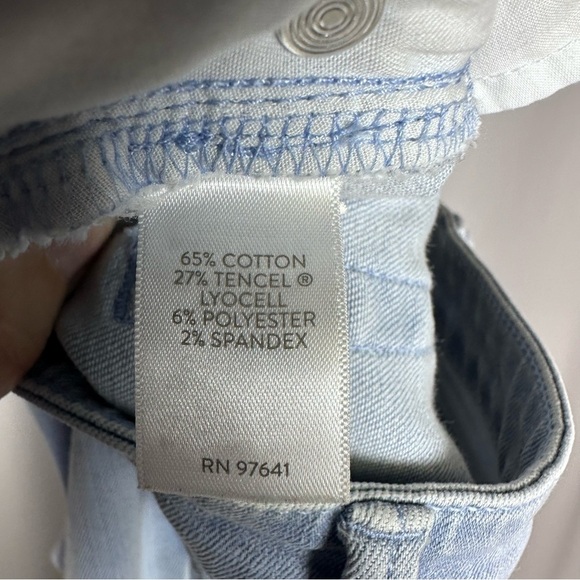 J. Jill Denim Authentic Fit Cropped Light Wash Fringe Bottom Denim Jeans sz 6P - Picture 7 of 8